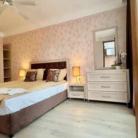 Bratanov Harmony 3 Jungle Appartement *